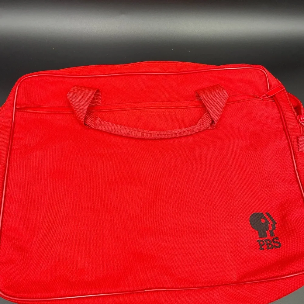 Sesame Street red 16 inch computer brief Case